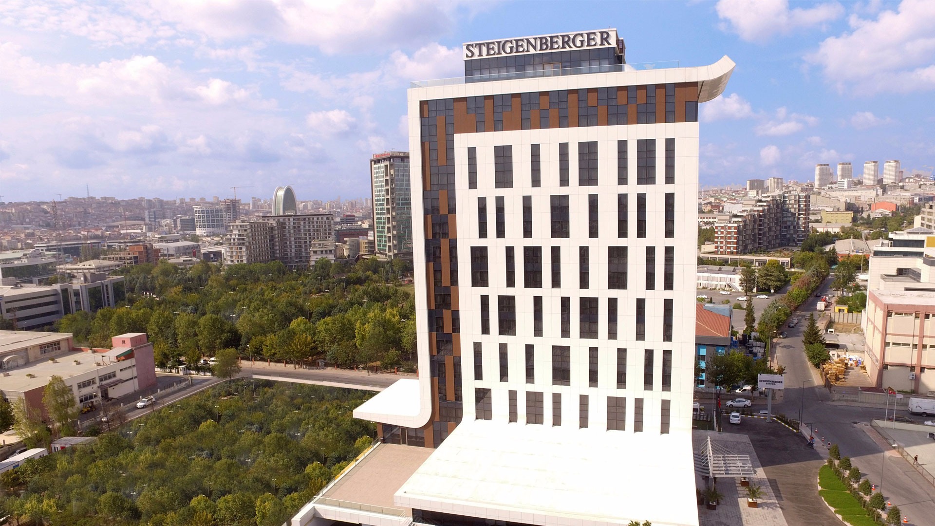 Steigenberger Airport Hotel